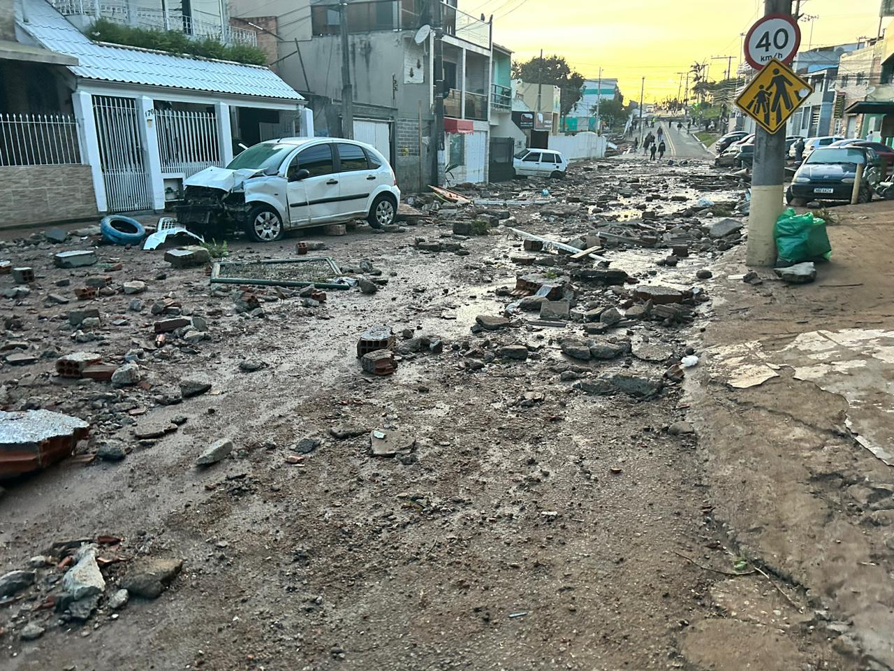 Reservatório da Casan rompe no bairro Monte Cristo, em Florianópolis