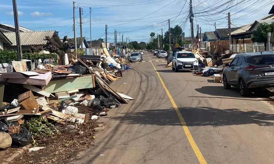 Equipe de Joinville "adota" cidade do RS após enchente