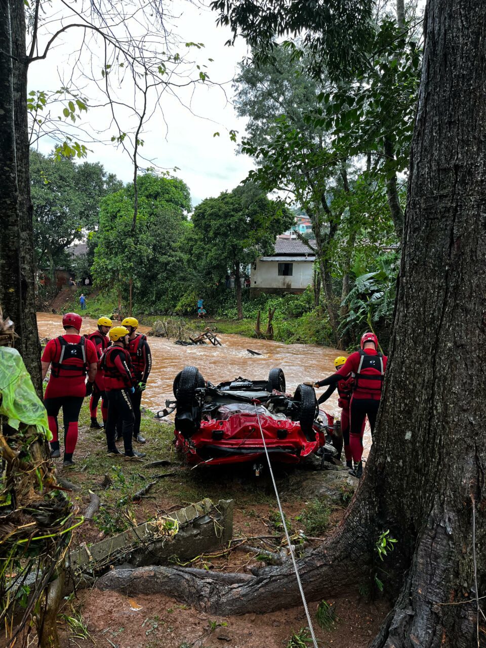 Homem de 61 anos morre ao tentar passar por alagamento no Meio-Oeste de Santa Catarina