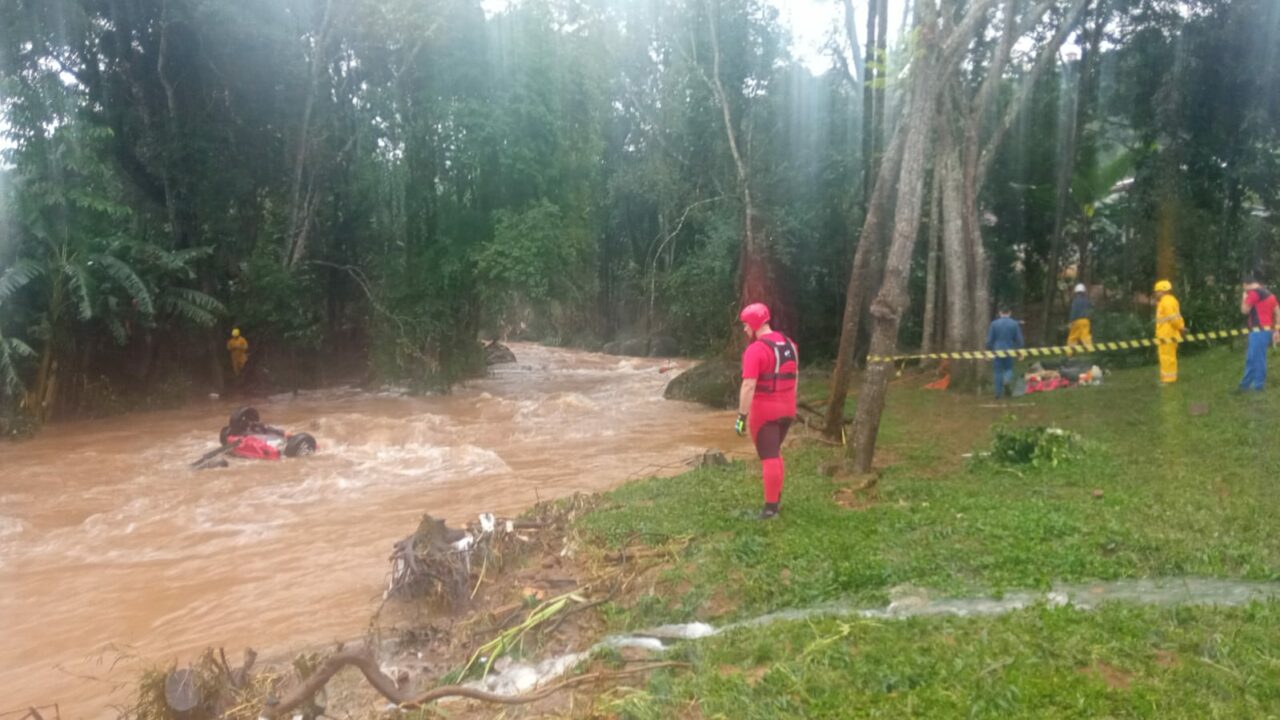 Homem de 61 anos morre ao tentar passar por alagamento no Meio-Oeste de Santa Catarina