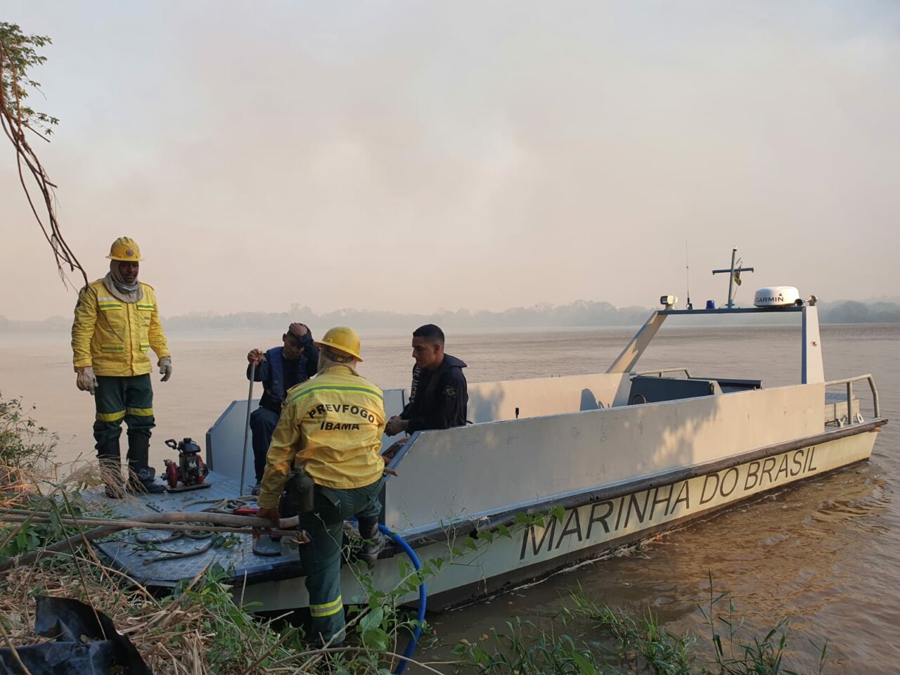 Incêndio no Pantanal: Marinha do Brasil entra na guerra contra o fogo