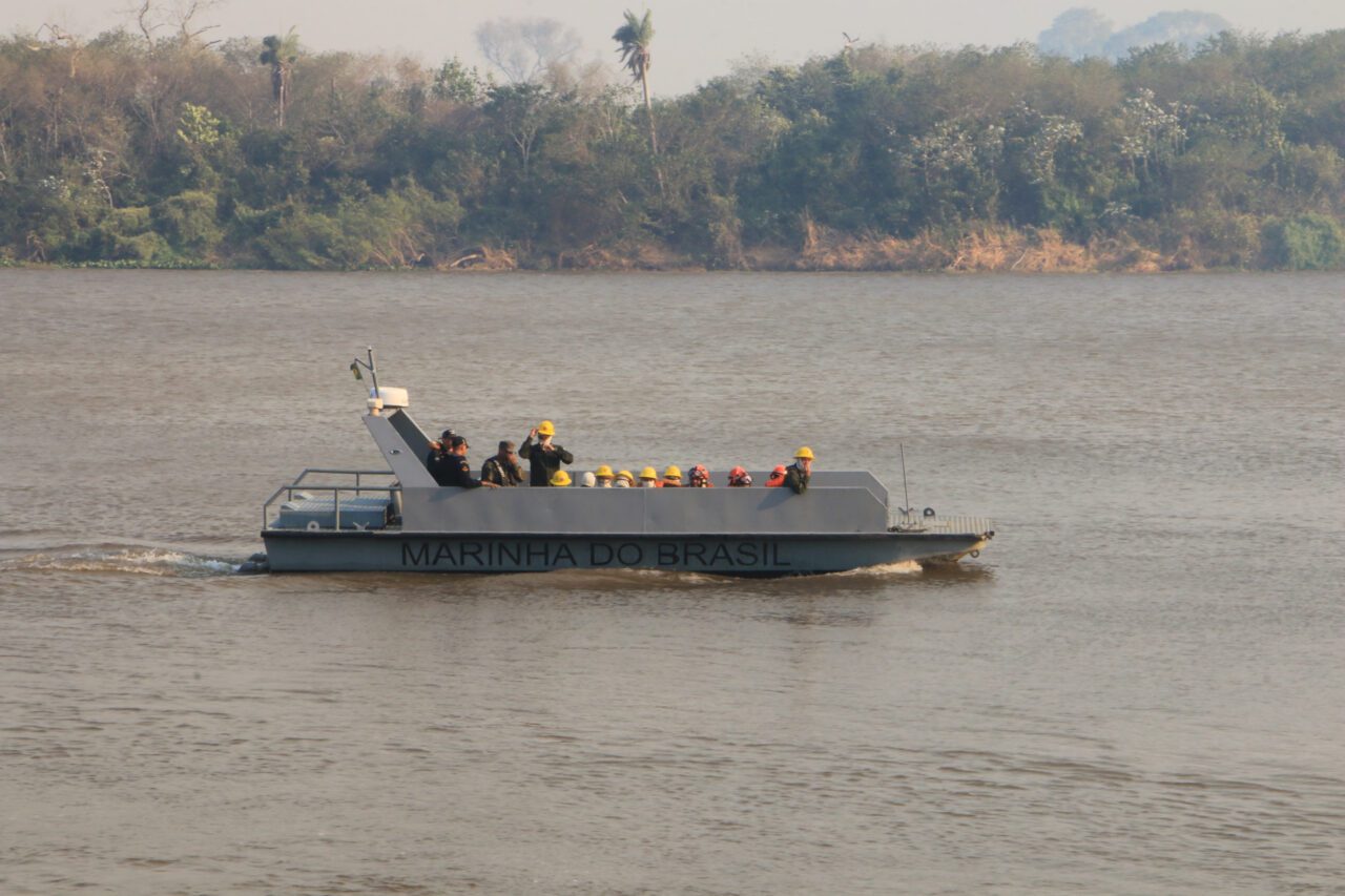 Incêndio no Pantanal: Marinha do Brasil entra na guerra contra o fogo