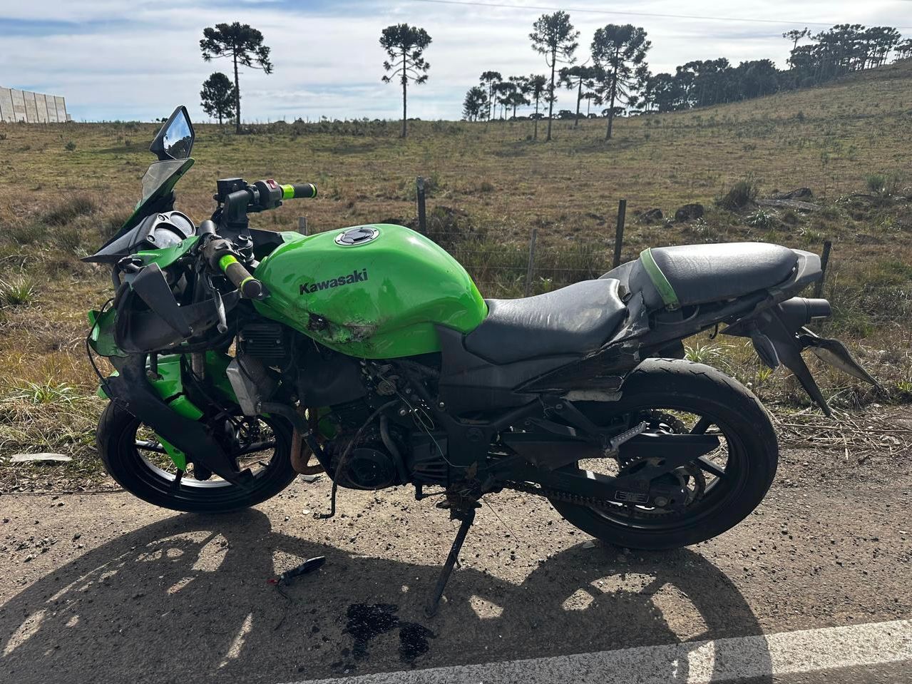 Colisão entre duas motos deixa uma pessoa ferida na Serra