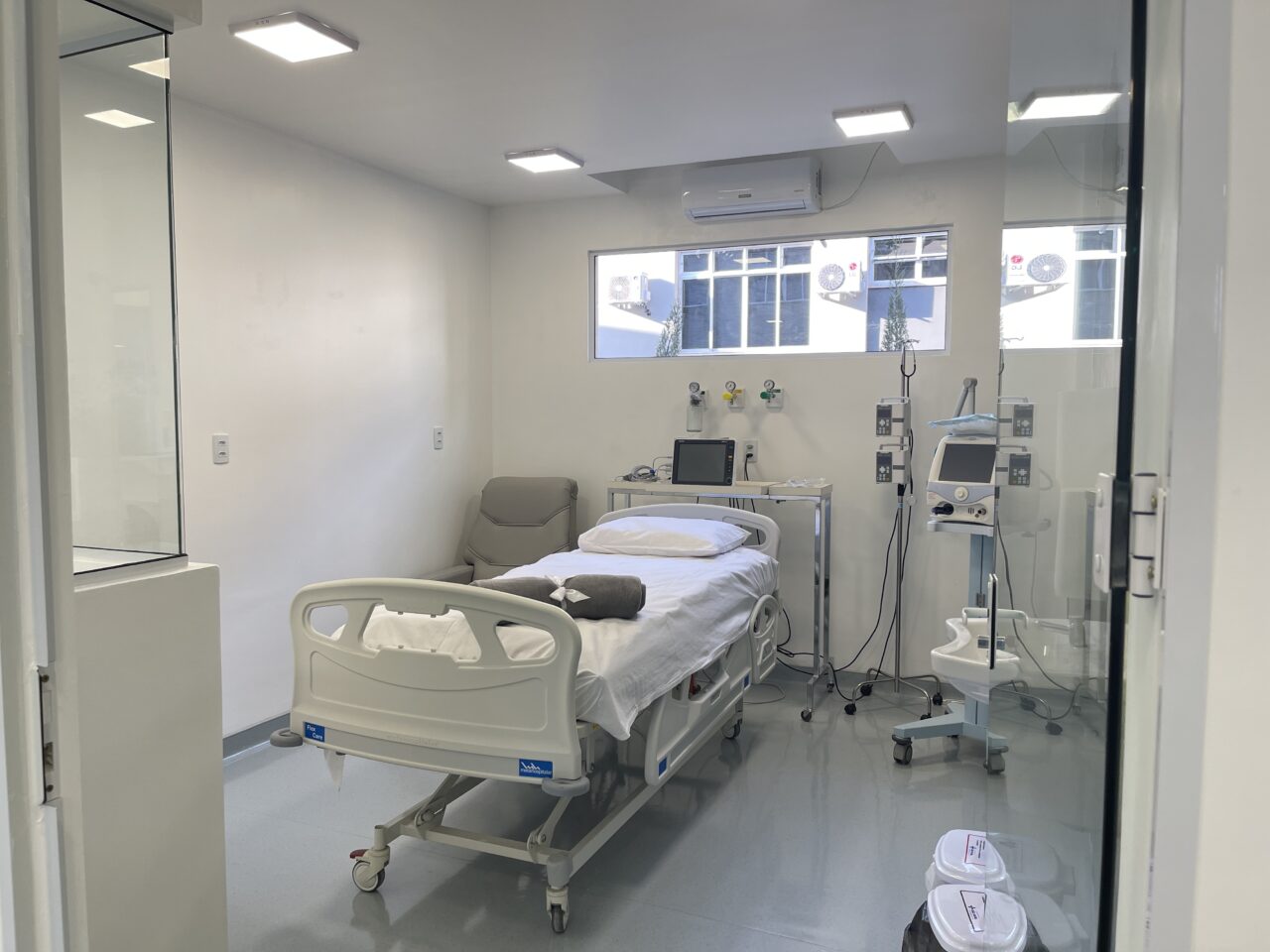 Governador de SC inaugura UTI em Hospital do Meio-Oeste Catarinense