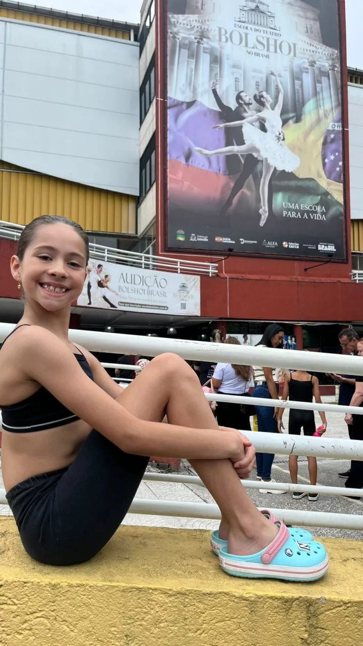 Lageana é aprovada para a escola do Ballet Bolshoi