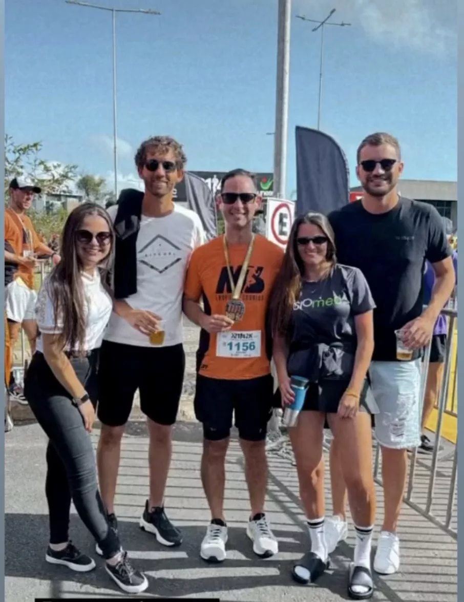 Bruno Moura, equipe M3 do professor Marcelo Olimpio, fazendo bonito nos 10 km da maratona de Criciúma. Aliás, a prova movimentou o domingo na cidade com milhares de corredores.  - Foto: Arquivo Pessoal/Reprodução