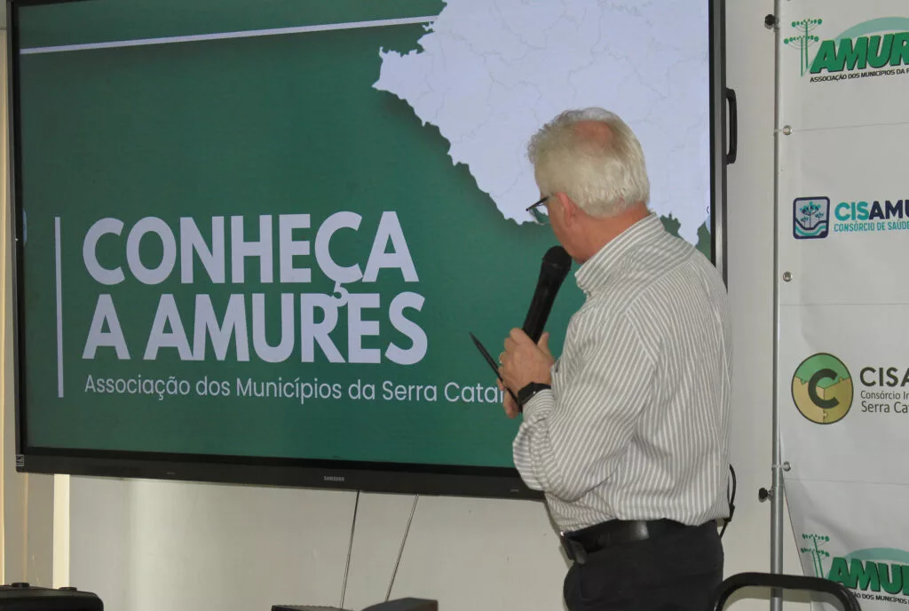 Prefeitos eleitos da Serra Catarinense se reúnem na Amures