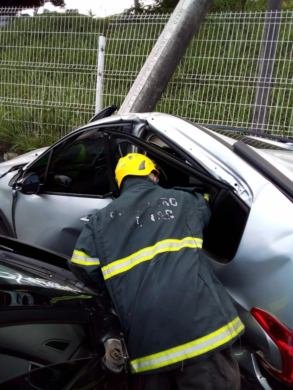 Sem CNH, condutor causa grave colisão na SC-401, em Florianópolis (1)