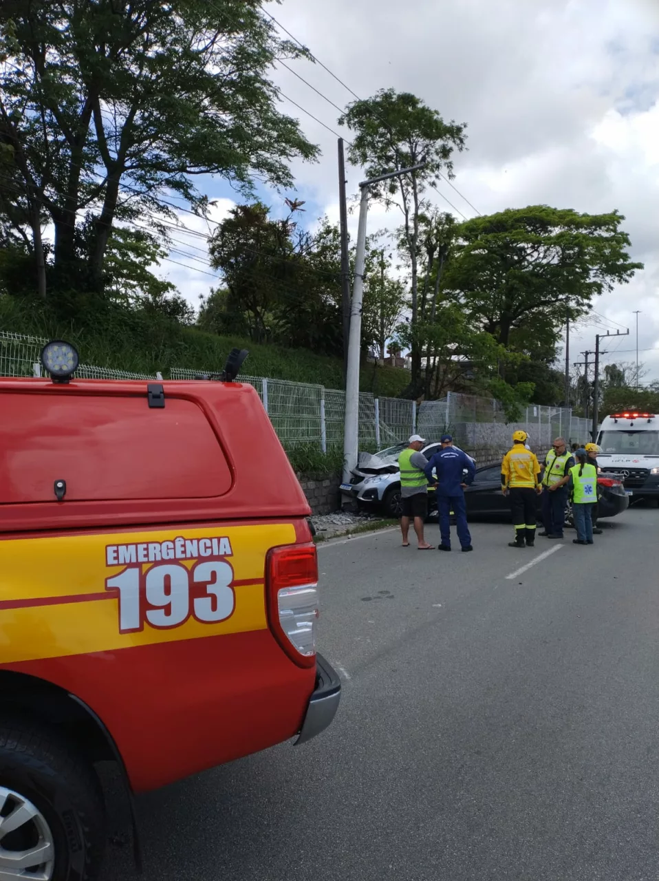 Sem CNH, condutor causa grave colisão na SC-401, em Florianópolis (2)