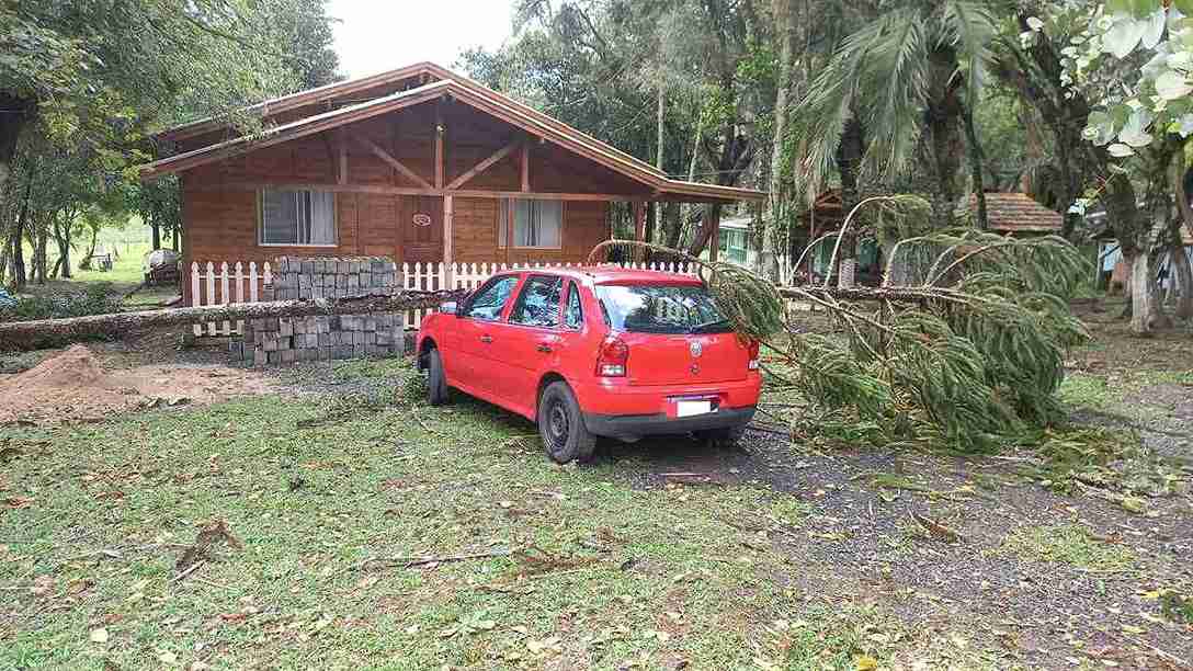 Serra Catarinense registra temporal e forte chuva