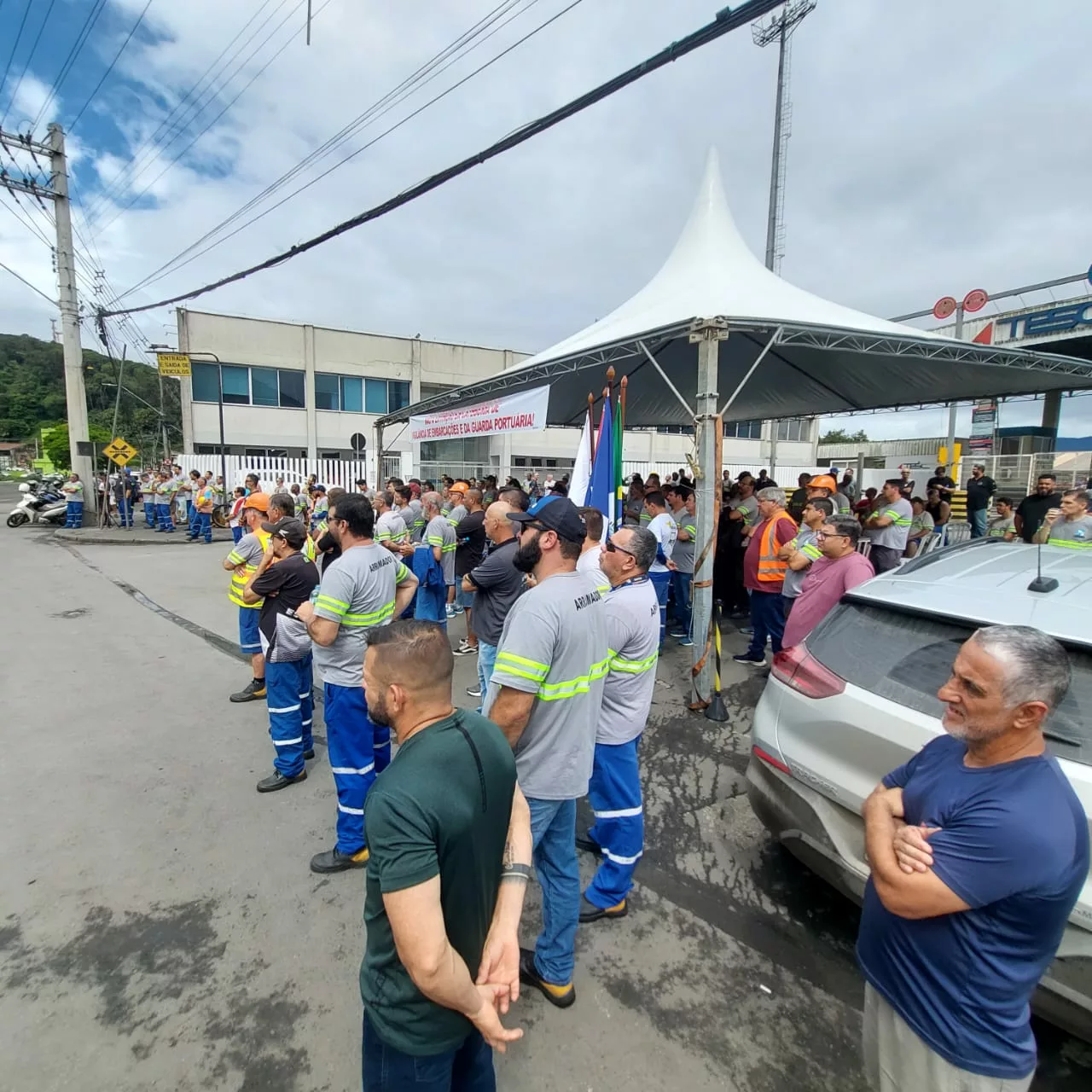 Trabalhadores do porto de São Francisco do Sul fazem greve de 12 horas