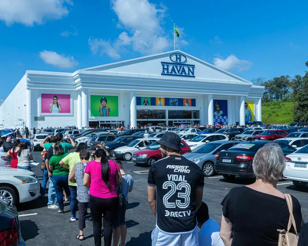 Luciano Hang inaugura megaloja Havan no Norte de SC; veja imagens