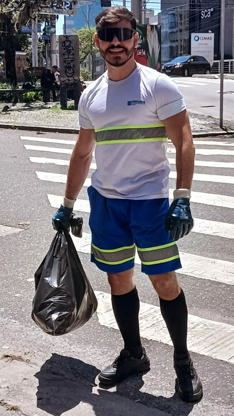 Quem é o 'gari gato' de SC que está concorrendo a Mister Brasil?